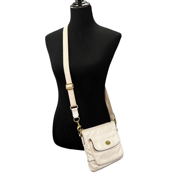 Coach Park Swingpack Crossbody Bag Leather Beige Ivory Gold Tone Hardware